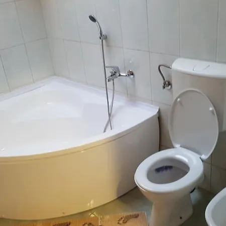 Apartman 110 M2 - 5 Minuta Od Centra Tuzle شقة