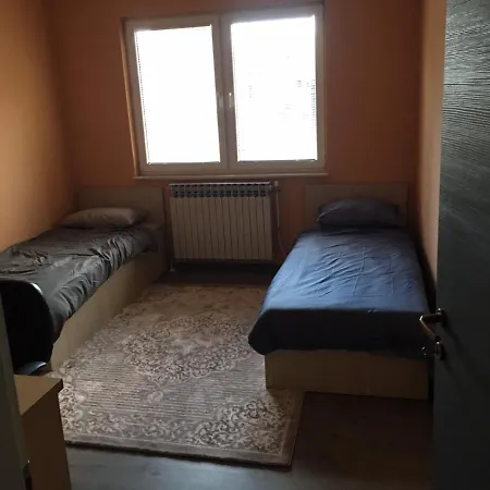 Apartman 110 M2 - 5 Minuta Od Centra Tuzle شقة