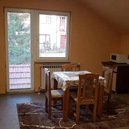 Apartman 110 M2 - 5 Minuta Od Centra Tuzle