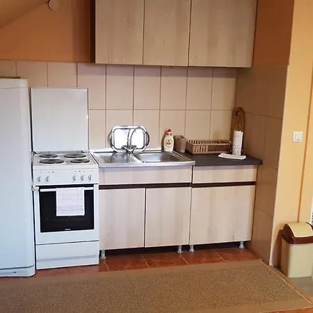 شقة Apartman 110 M2 - 5 Minuta Od Centra Tuzle توزلا